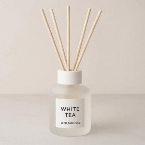 Classic White Tea Reed Diffuser With Natural Rattan Sticks For Minimalist Home Decor And Fresh Ambiance